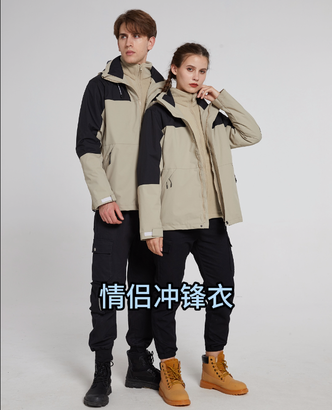 外衣：150D高彈春亞紡-100%聚酯纖維內膽：300克雙面搖粒絨-100%聚酯纖維防水5000/透氣2000/防風/保暖/三合一男女同款沖鋒衣登山服，奧特萊斯定制款防寒保暖情侶套裝沖鋒衣。